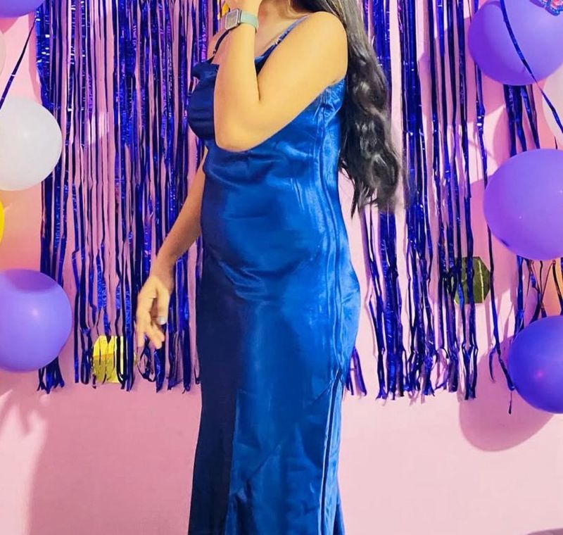 Stunning Royal Blue Satin Evening Gown