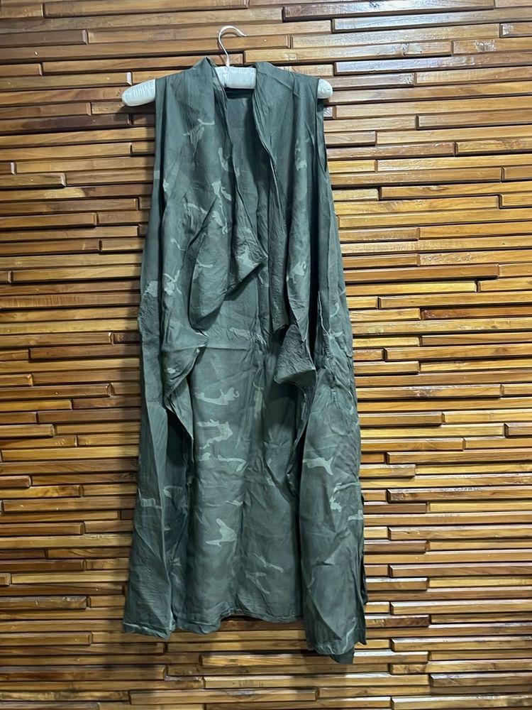 Sleeveless Camo Duster