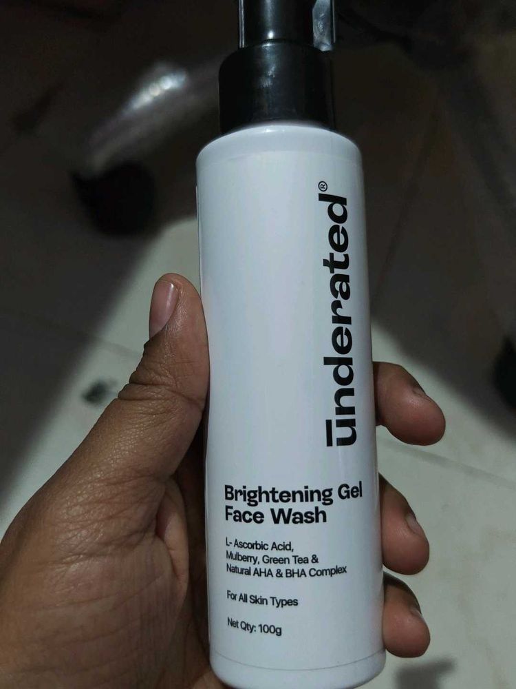 Underrated Brightening Gel Face Wash