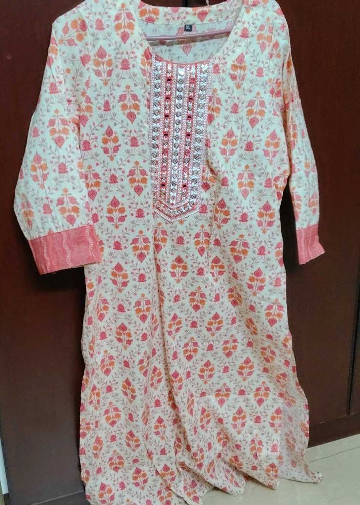 Floral Embroidered Kurti With Pant
