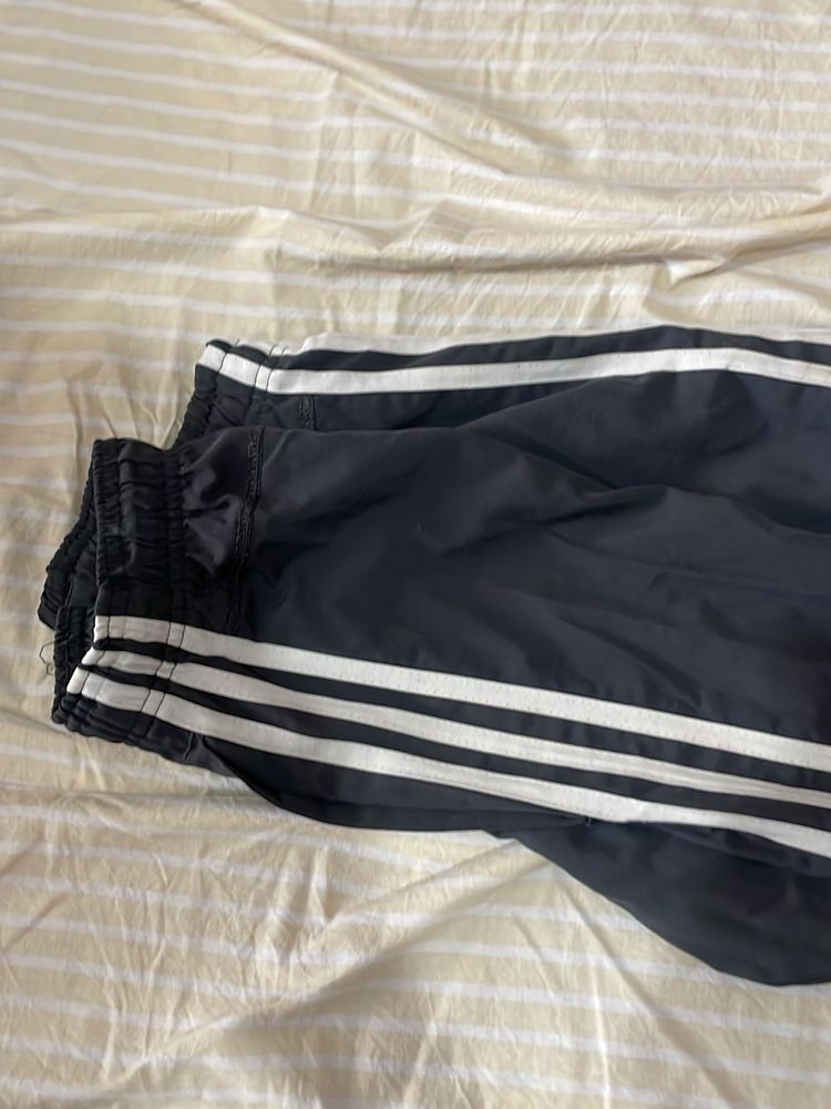 Price Reduced Adidas Aergready