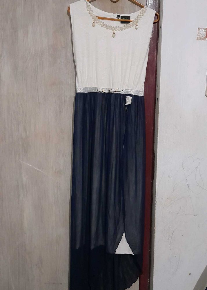 Elegant Maxi Dress with Pearl Neckline