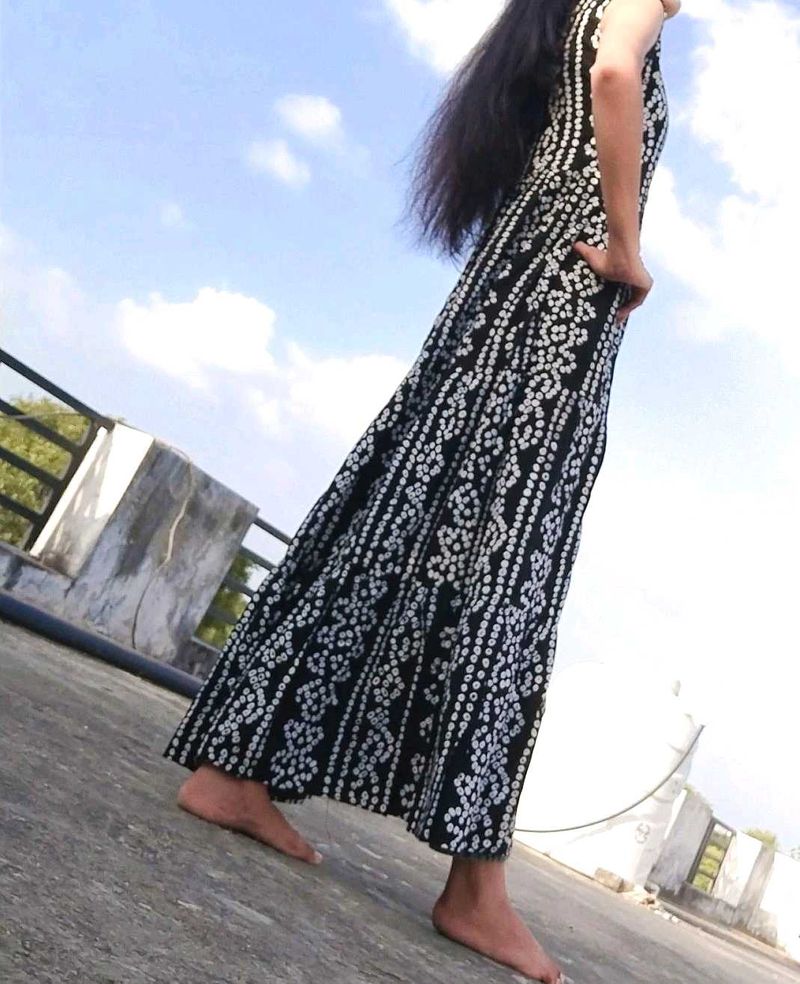 Women Long Kurta Set With White Jacket