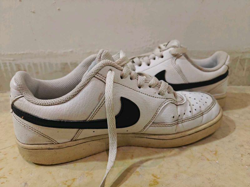 Nike White Court Vison