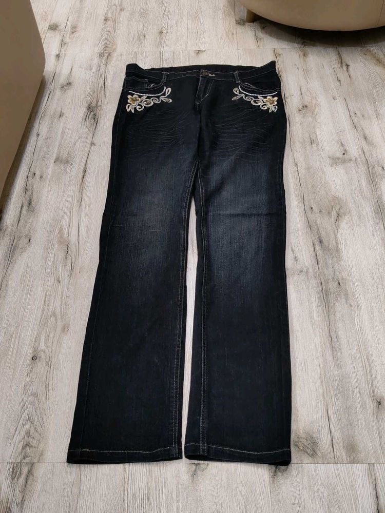 Ma6240 Embellished Dark Wash Jeans waist 34 in