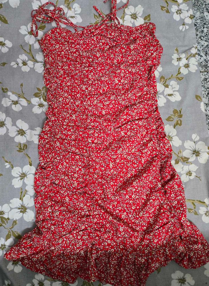 Chic Red Floral Print Ruched Dress