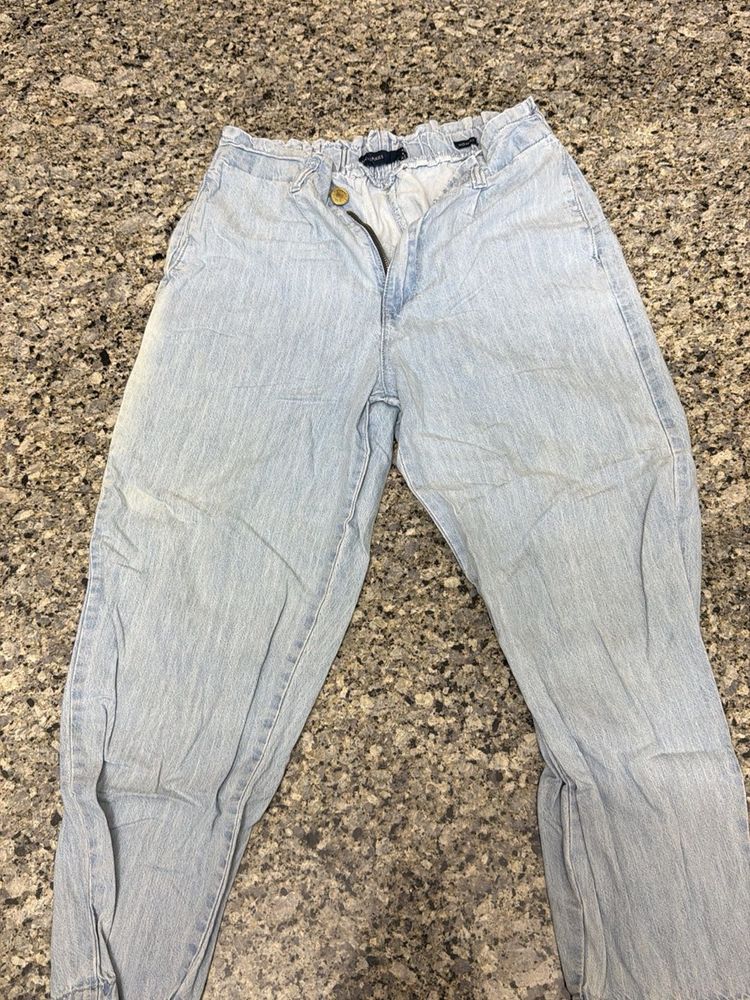 Light Wash High-Waisted Denim Pants