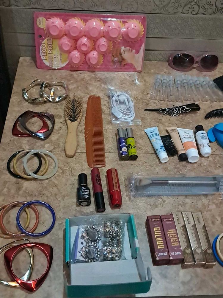 Mixed Beauty &amp; Accessories Lot