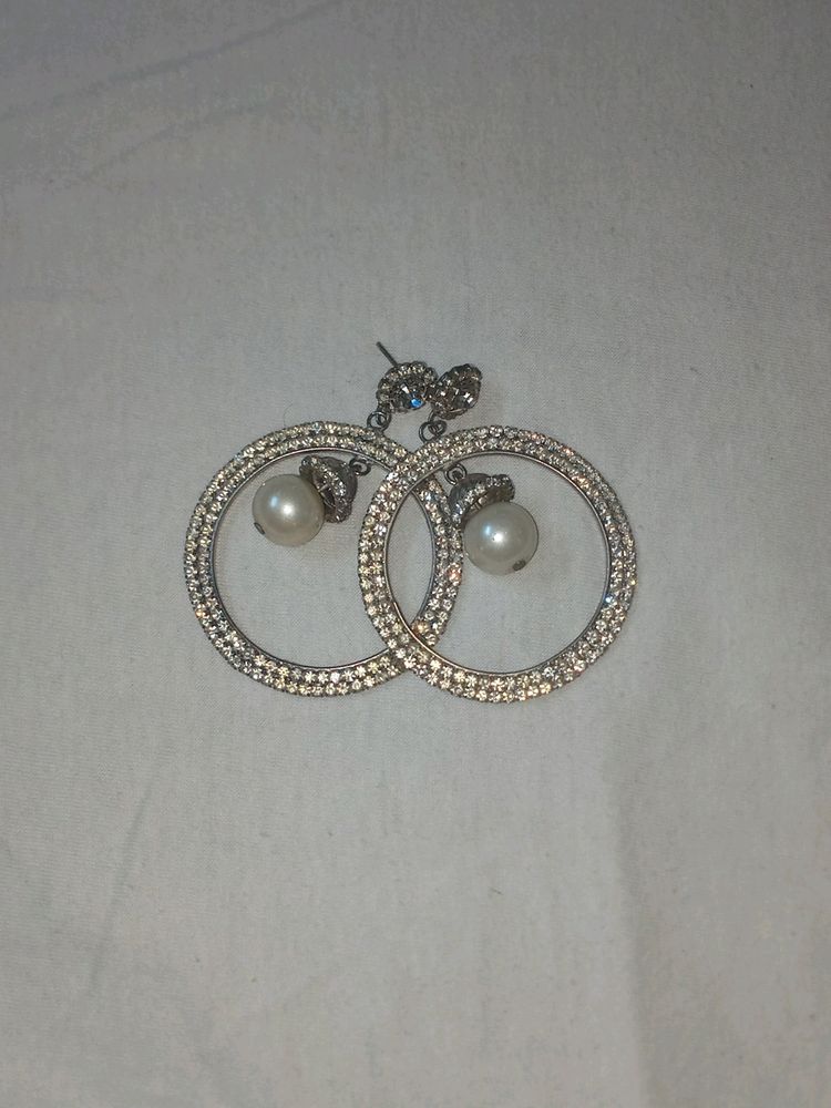 White Stone Earring With Pearl Dangling