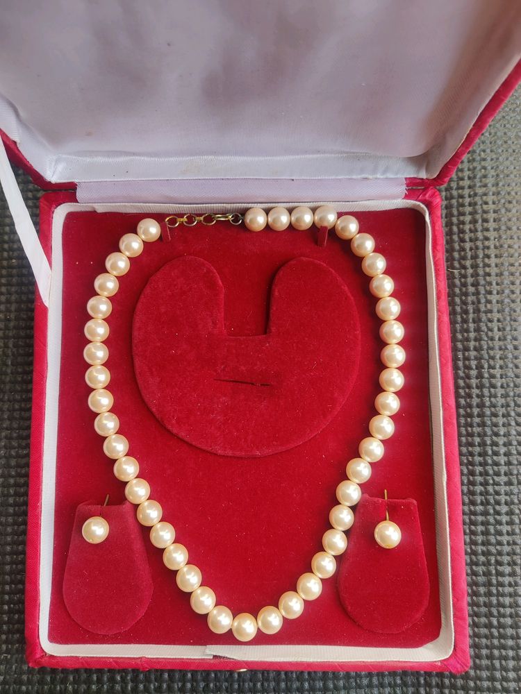 43 Large Creamy Pearls + Earring Set