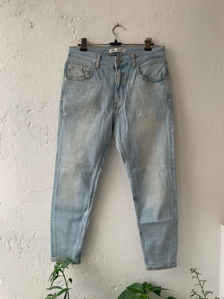 Zara Light Wash Jeans