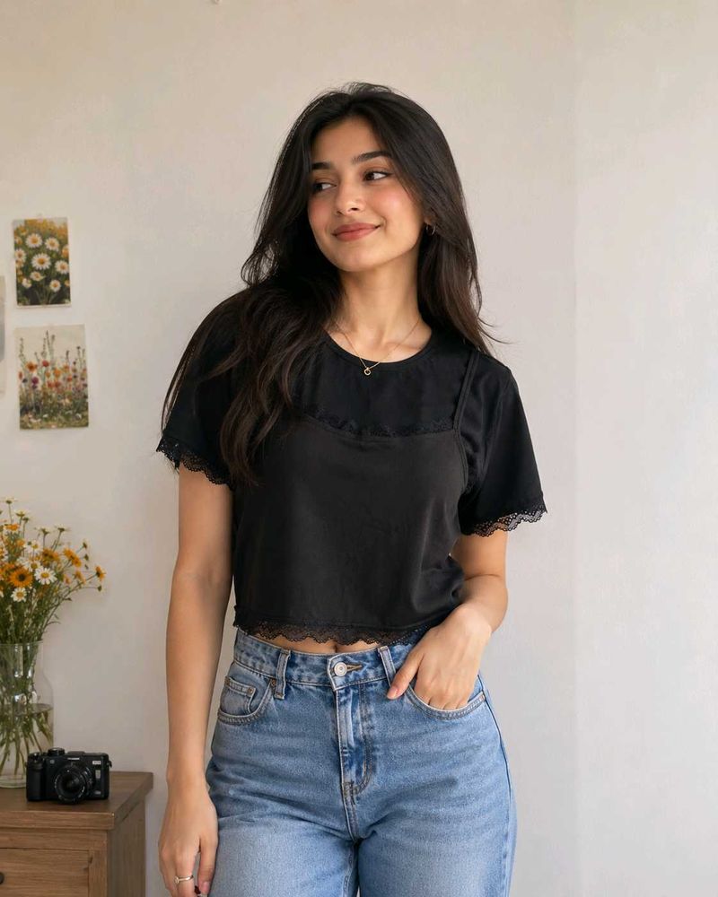 Chic Black Lace Trim Crop Top