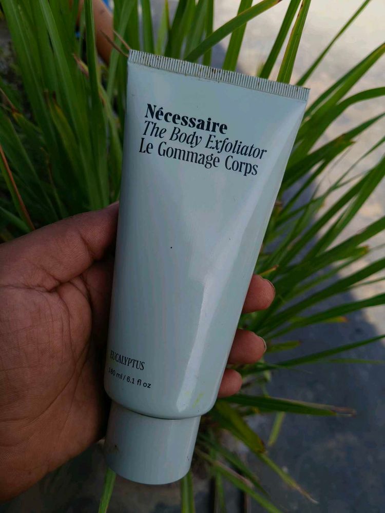 Necessaire The Body Exfoliator