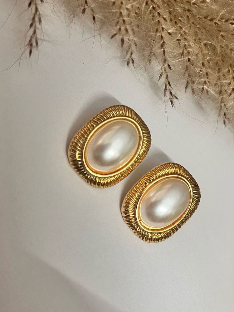 Elegant Oval Pearl Gold Earrings