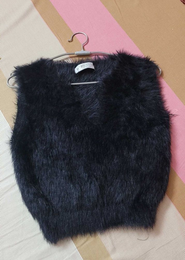 FREE DELIVERY 👍Cozy Faux Fur Sleeveless Top
