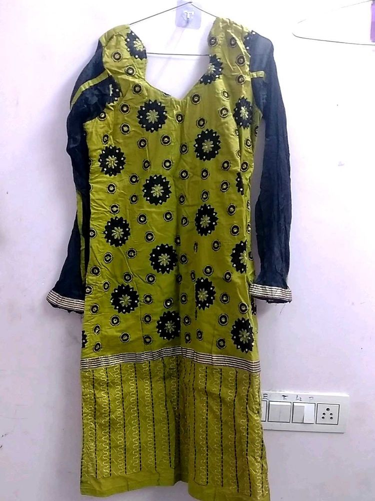 Olive Green &amp; Black Embroidered Tunic ,