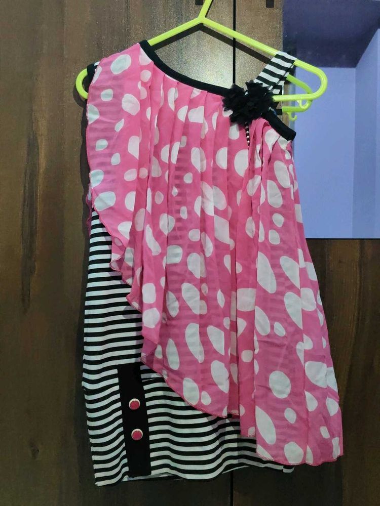 Pink girls dress🌷