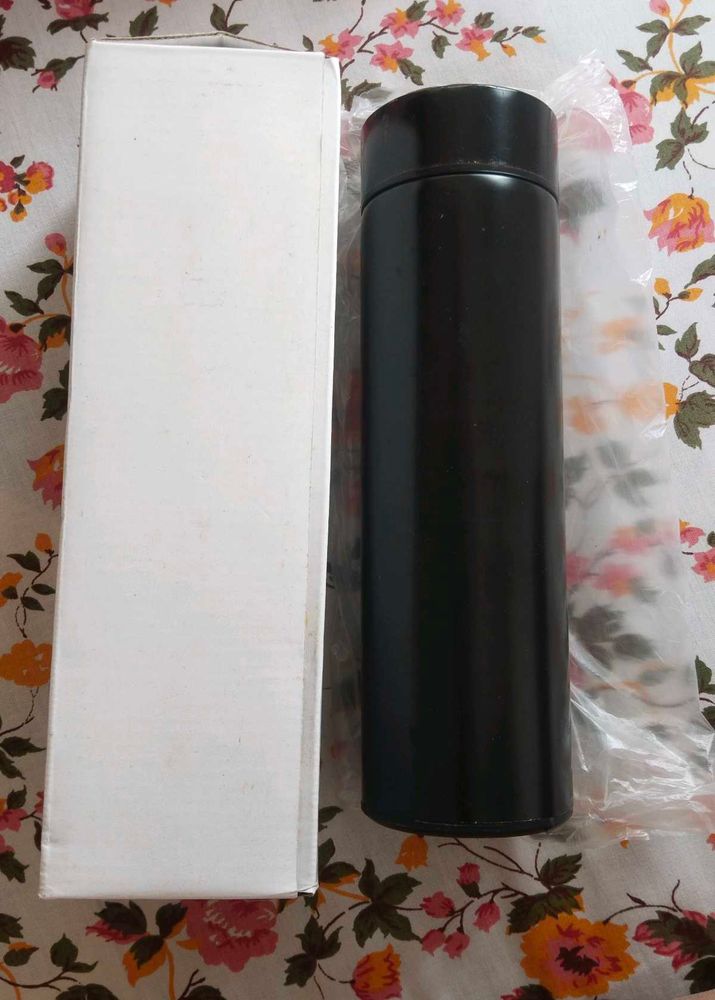 Black Vacuum Insulated Bottle
