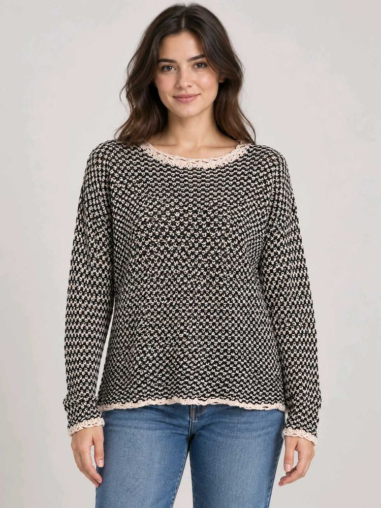 Chic Black &amp; White Knit Sweater