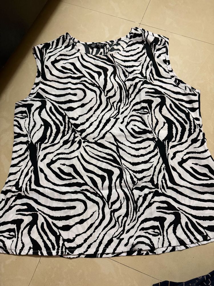 Stylish Zebra Print Sleeveless Top