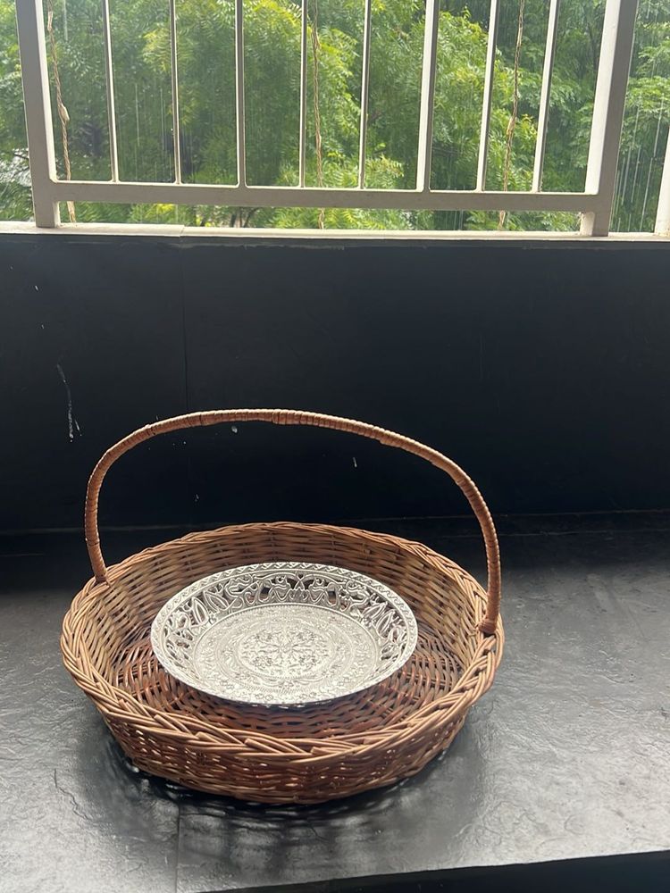 Wicker Basket with Decorative Plate