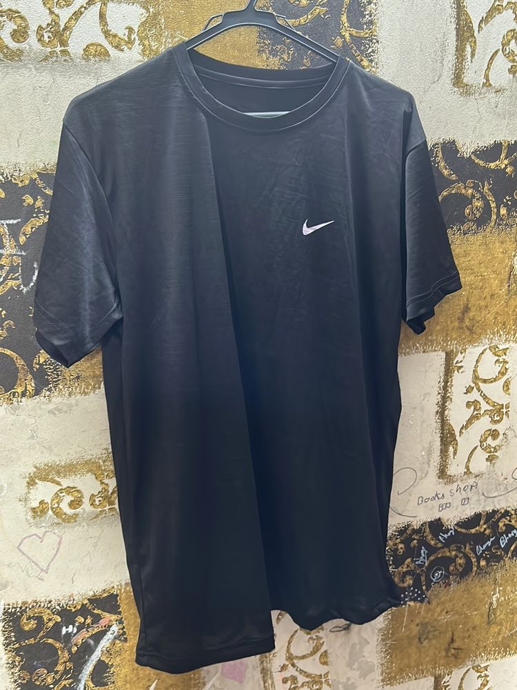 New Black Tshirt (Quick Drying &amp; Breathable Fabric)Dryfit T-shirt For Men’s Black XL