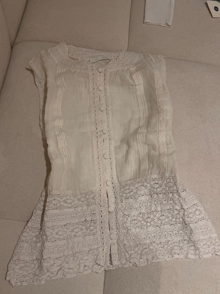 ZARA lace sleeveless blouse