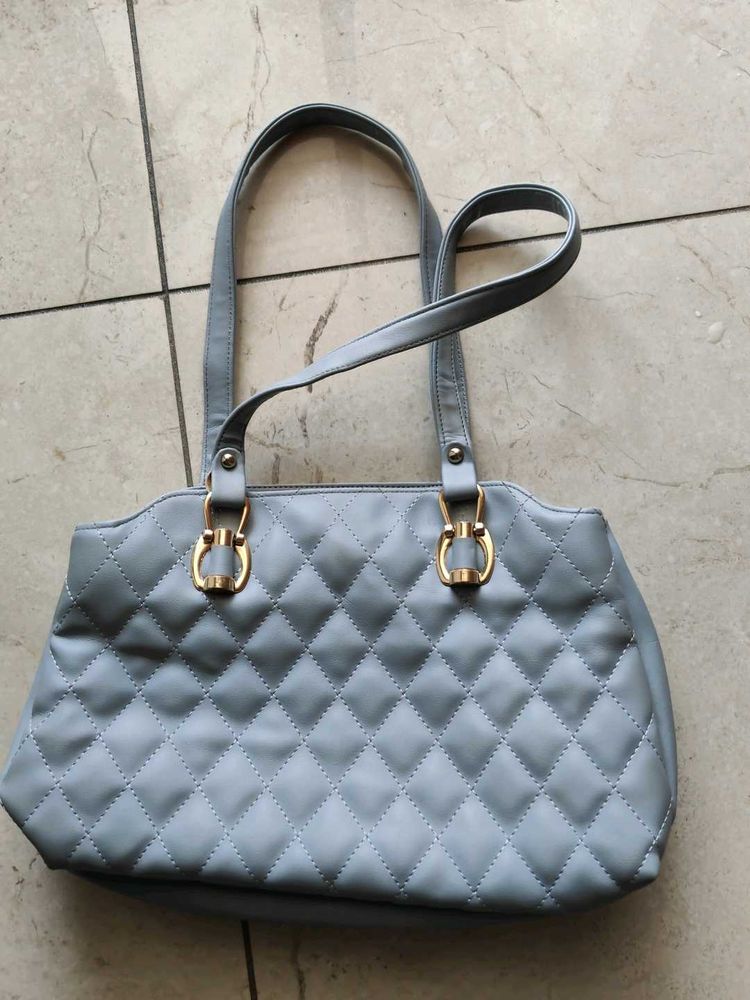 Quilted Handbag one time used look new