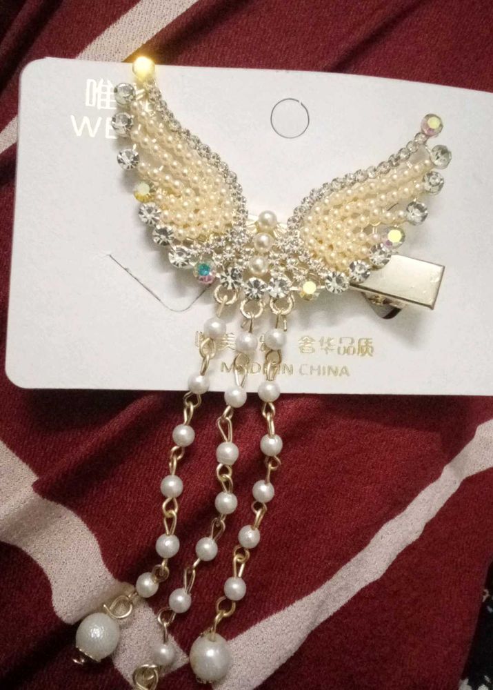 Elegant Pearl Wing Hair Clip