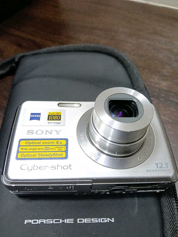 Sony Cyber-shot Digital Camera