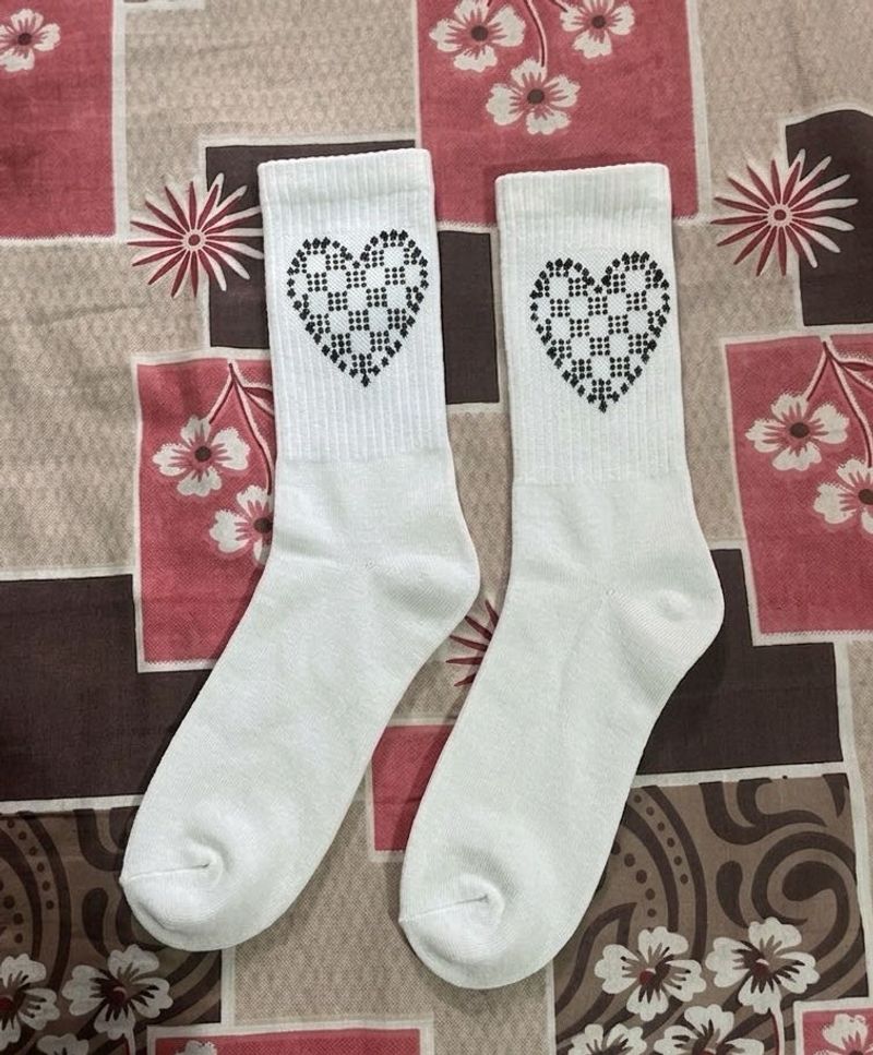 White Heart Patterned Crew Socks