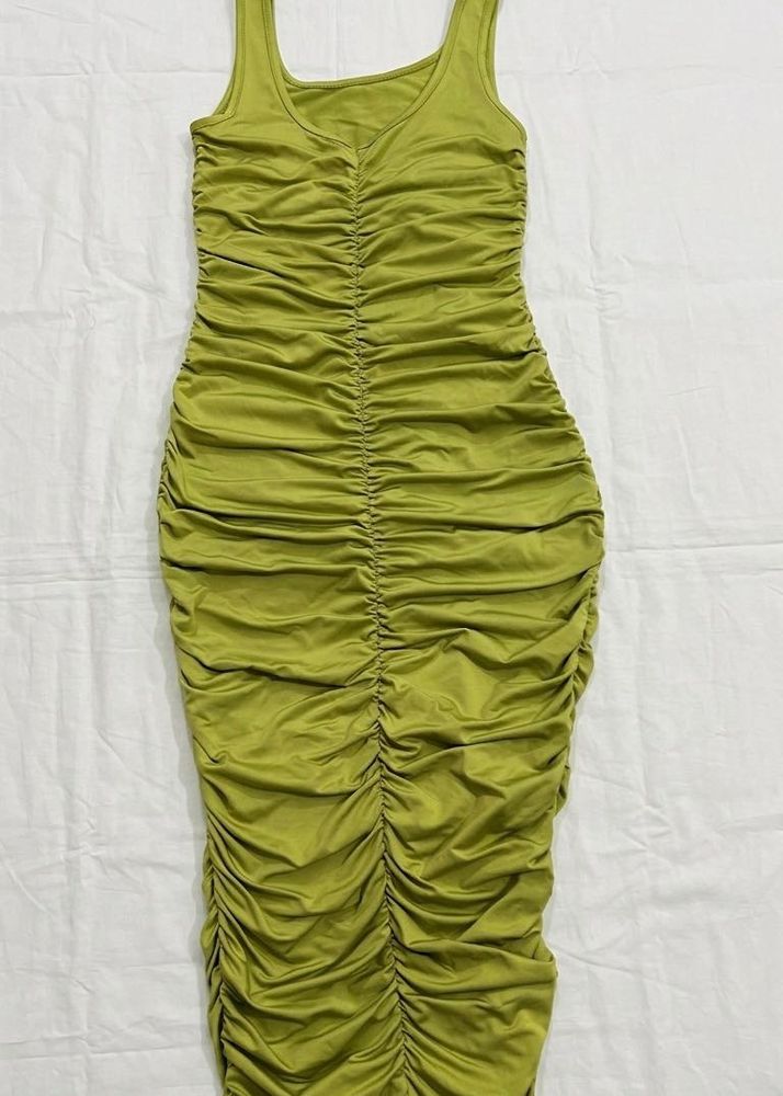 Chic Ruched Midi Dress