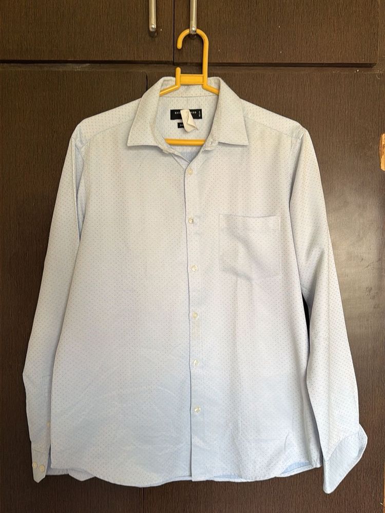 Classic Light Blue Patterned Shirt