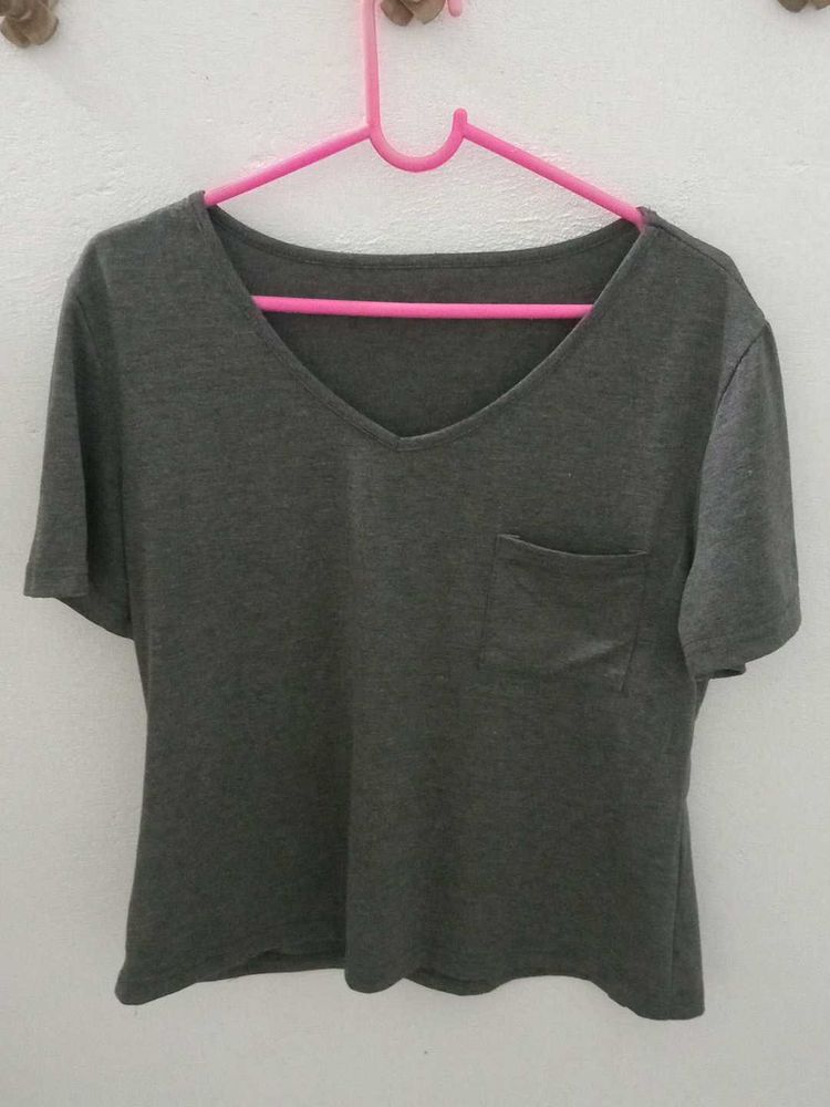 Basic Grey V-Neck Pocket T-Shirt