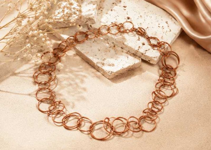 Chic Copper Interlocking Circle Necklace