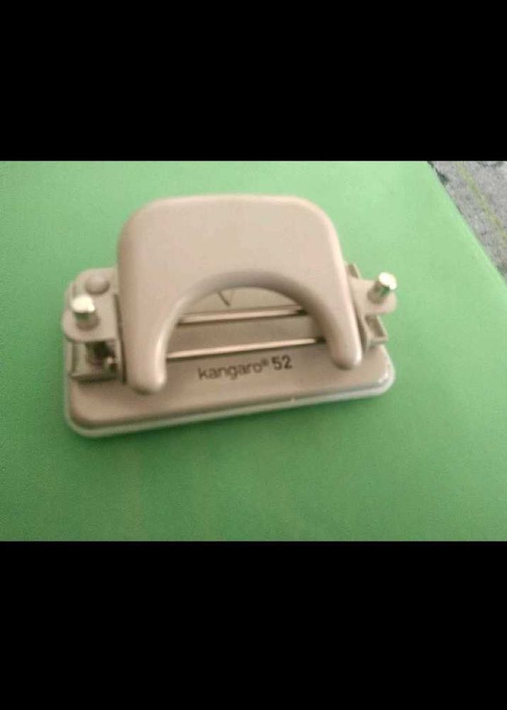 KANGARO 52 Hole Punch