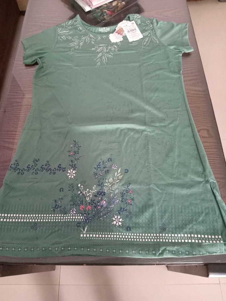 Green Printed cotton  T-SHIRT 👕