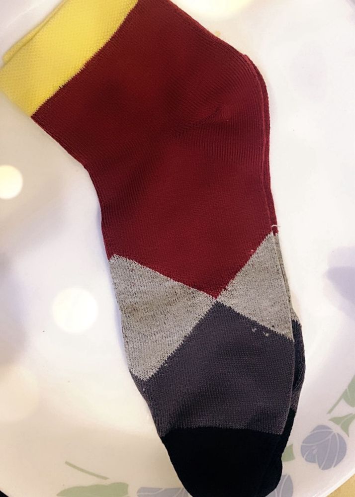 Argyle Pattern Crew Finger Socks