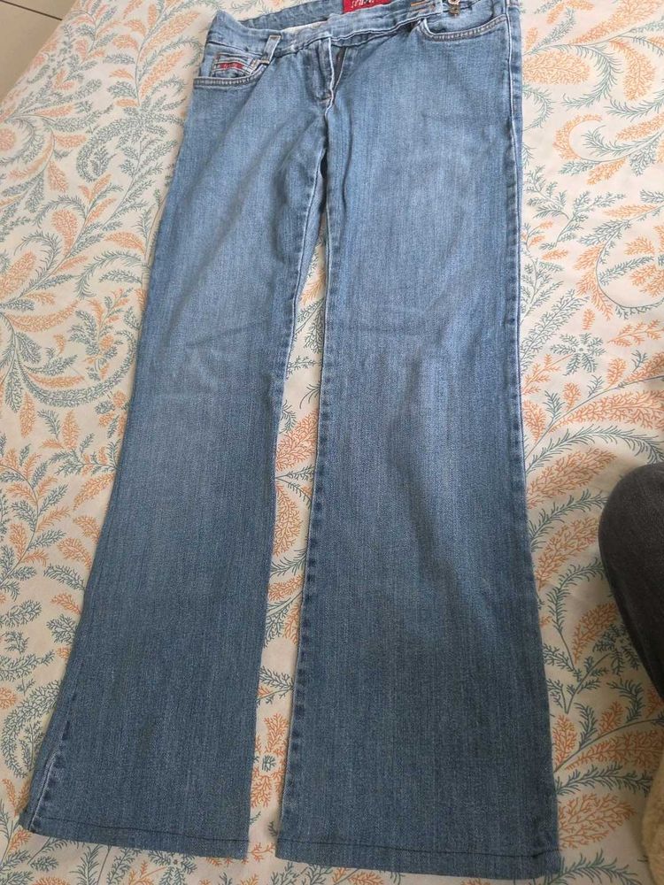 VINTAGE Light Wash Flare Jeans