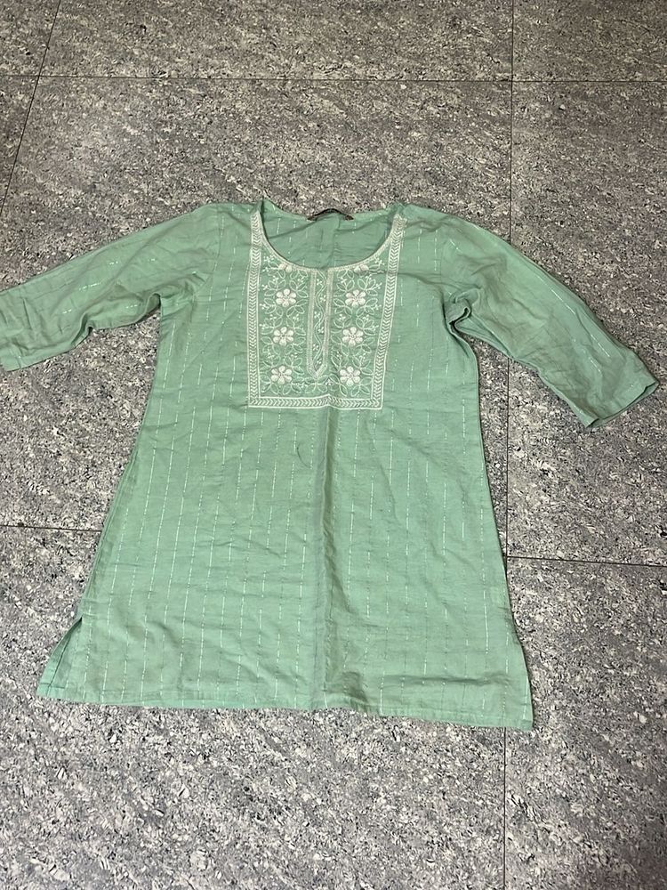 Stylish Green Embroidered Kurta