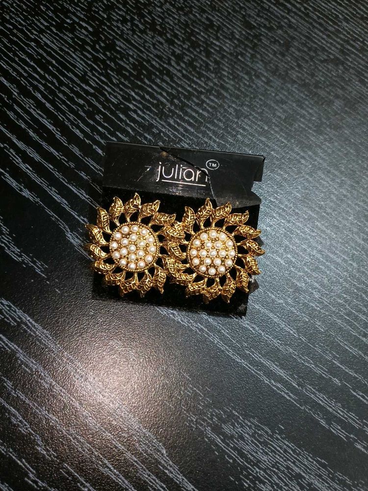 Elegant Pearl &amp; Gold Earrings
