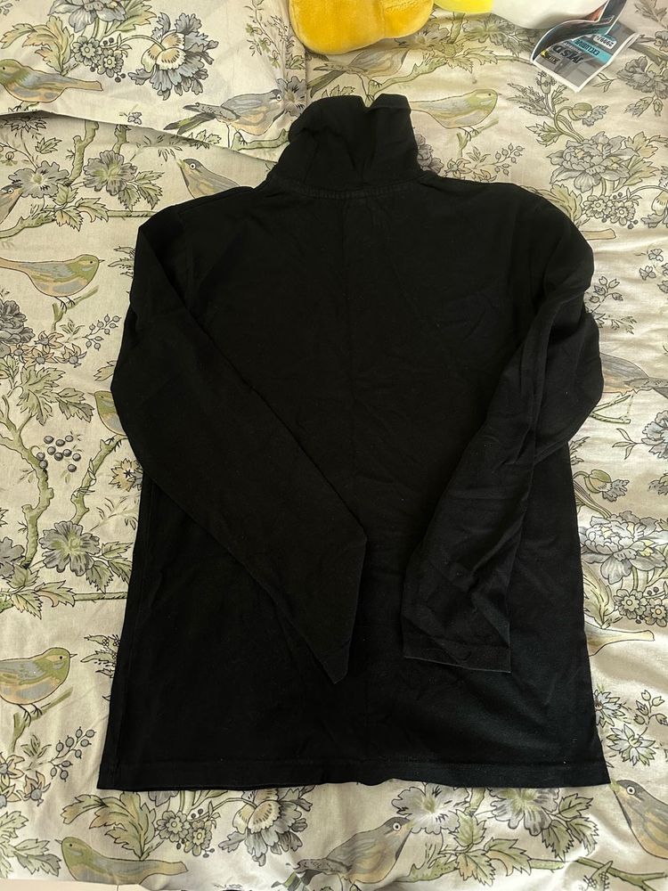 unisex Black Turtleneck Top