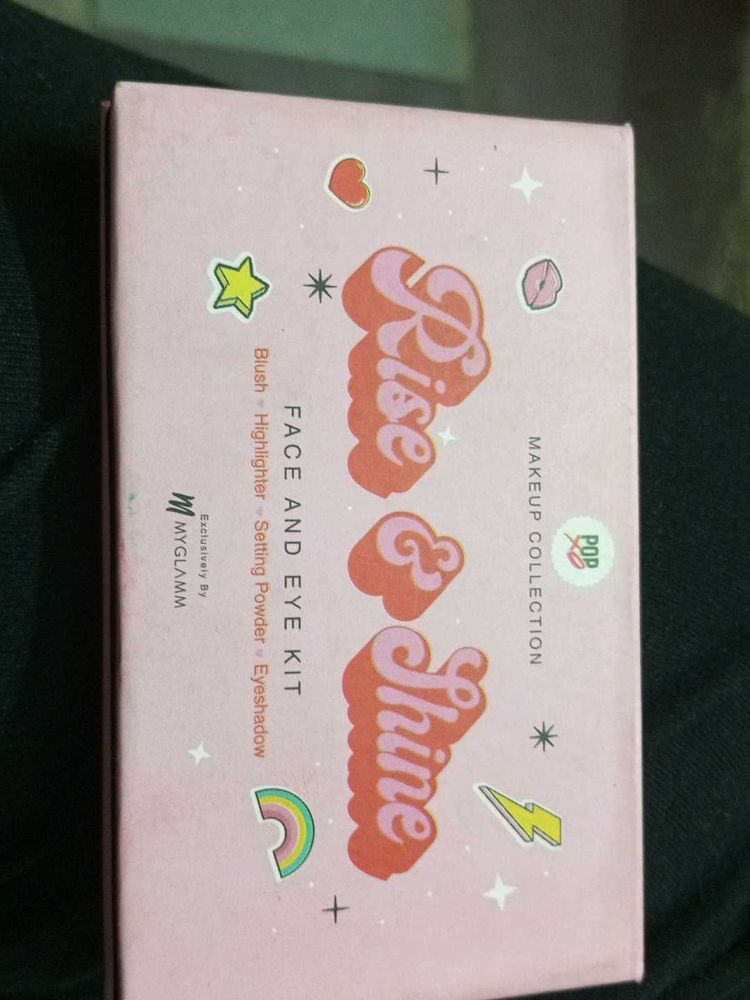 MyGlamm Rise &amp; Shine Makeup Kit