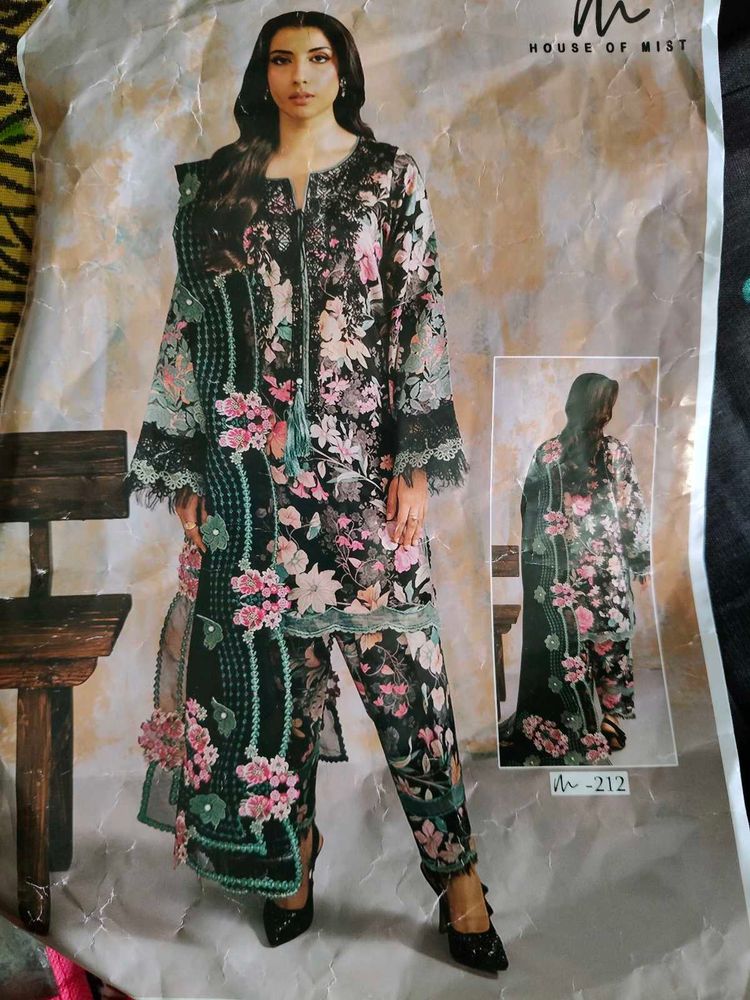 Elegant Floral pakistani Print Kurta Set