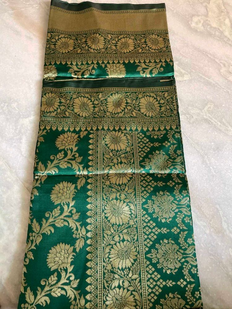 partywear green saree with blouse piece