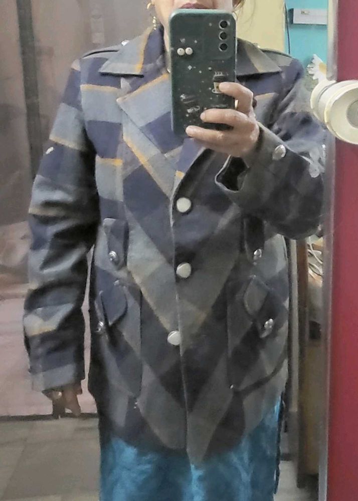 Stylish Plaid Double-Breasted Jacket