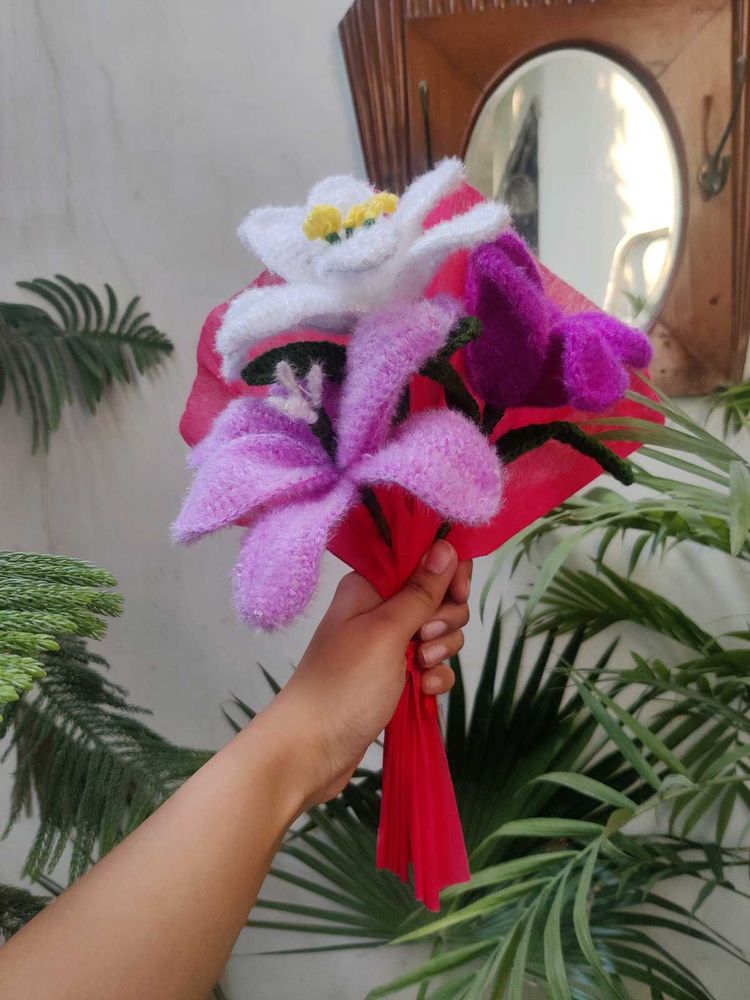 CROCHET LILY FLOWERS