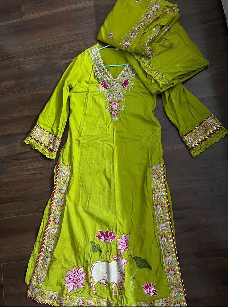 Beautiful Green Kurta Set with Embroidery