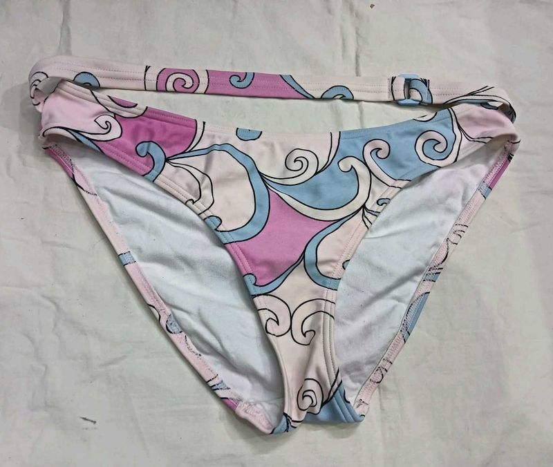 Stylish Swirl Print Bikini Bottoms 💚