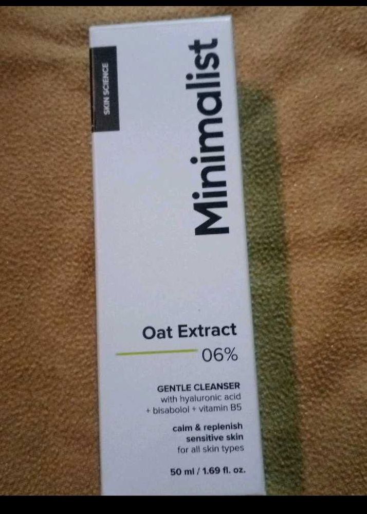 Minimalist Gentle Cleanser with Oat Extract